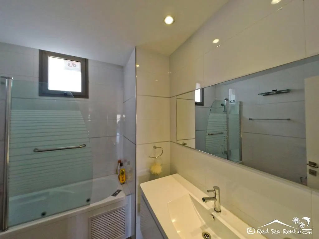 Luxury Apartment By The Sea Эйлат